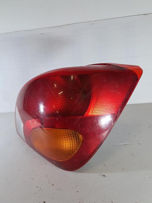 Image Feu arriere principal droit (feux) - FORD FIESTA 4