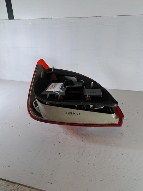 Image Feu arriere principal droit (feux) - FORD FIESTA 4