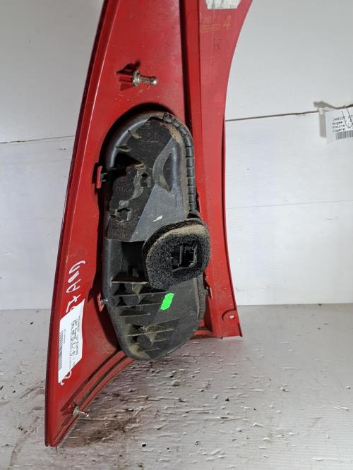 Image Feu arriere principal droit (feux) - PEUGEOT 107