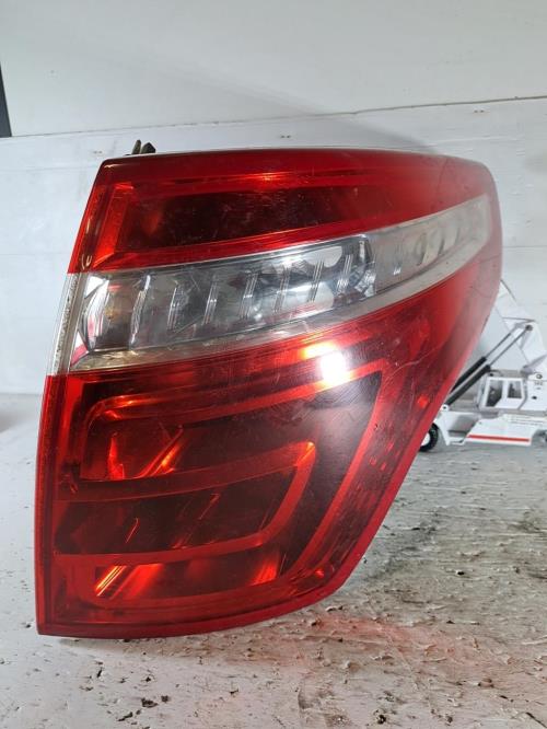 Image Feu arriere principal droit (feux) - CITROEN C4 PICASSO 1