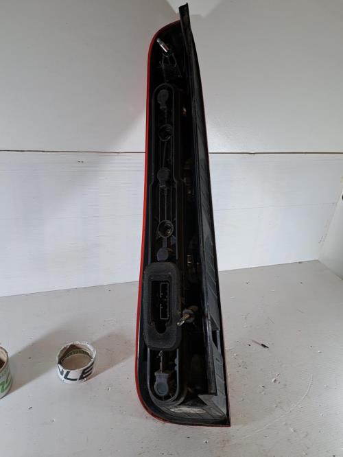 Image Feu arriere principal droit (feux) - FORD C-MAX 1