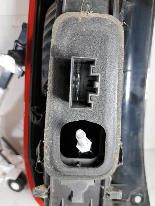 Image Feu arriere principal droit (feux) - FORD FIESTA 5