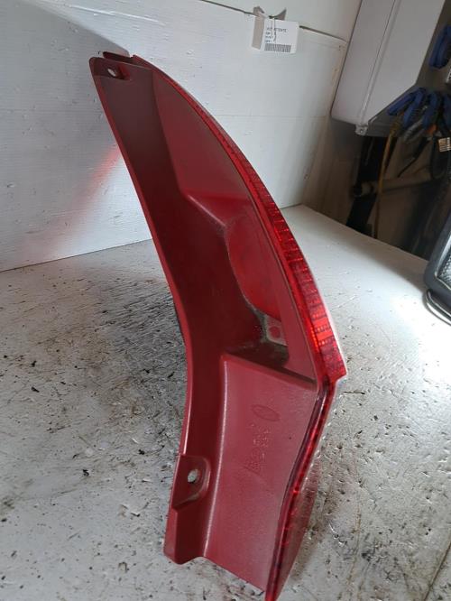 Image Feu arriere principal droit (feux) - FORD FIESTA 6