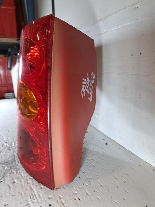 Image Feu arriere principal gauche (feux) - PEUGEOT 1007