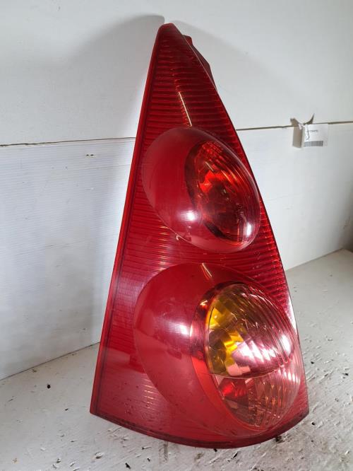 Image Feu arriere principal gauche (feux) - PEUGEOT 107