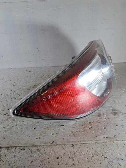 Image Feu arriere principal gauche (feux) - MAZDA 3 2