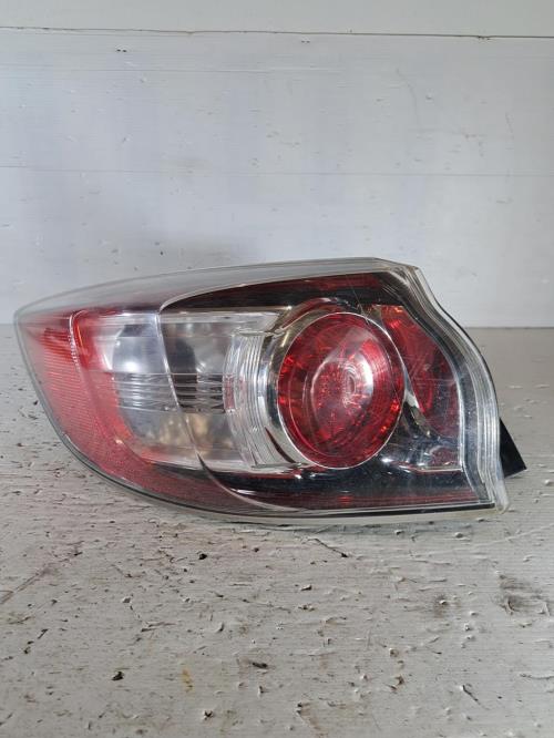 Image Feu arriere principal gauche (feux) - MAZDA 3 2