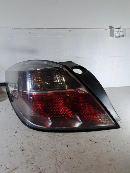 Image Feu arriere principal gauche (feux) - OPEL ASTRA H