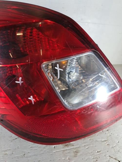 Image Feu arriere principal gauche (feux) - OPEL CORSA D