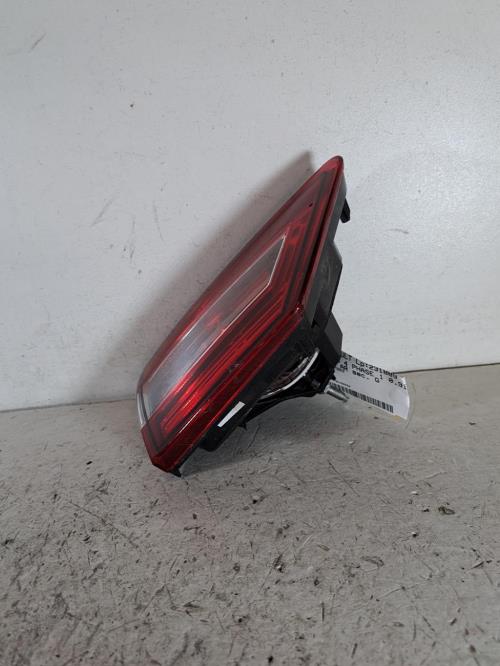 Image Feu arriere secondaire gauche (feux) - RENAULT CLIO 4
