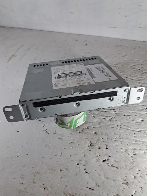 Image Chargeur CD - PEUGEOT 508 1