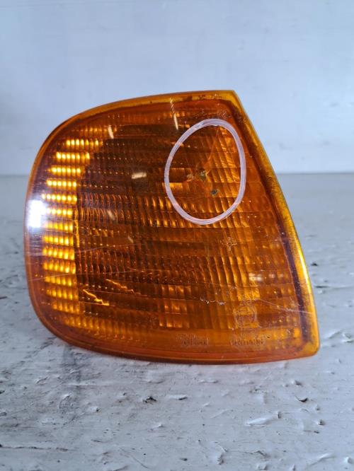 Image Optique avant secondaire droit (feux)(clignotant) - VOLKSWAGEN CADDY 2