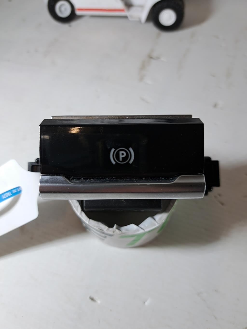 Poignee electrique frein a main CITROEN C4 PICASSO 2 PHASE 1 Diesel - 1