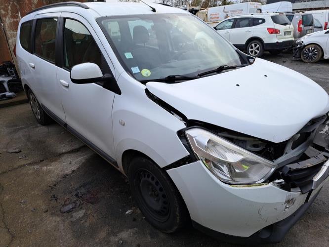 Image Cache sous moteur - DACIA LODGY