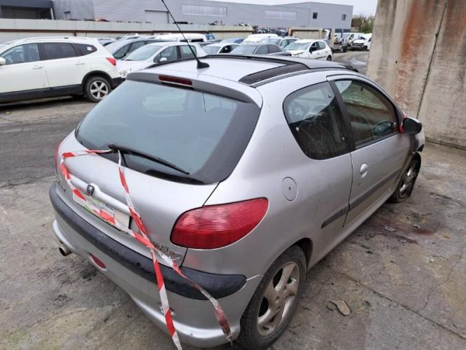 Image Pare choc arriere - PEUGEOT 206
