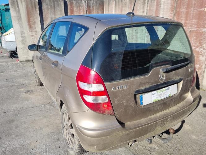Image Feu arriere principal gauche (feux) - MERCEDES CLASSE A 169