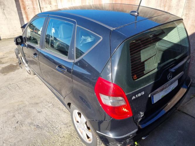 Image Feu arriere principal droit (feux) - MERCEDES CLASSE A 169