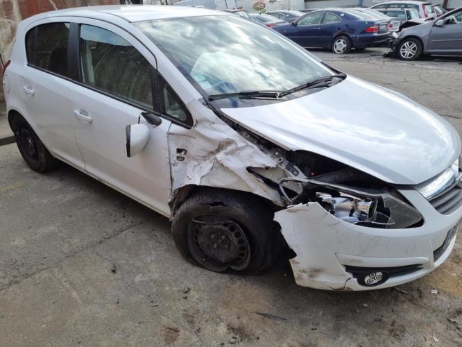 Image Feu arriere principal gauche (feux) - OPEL CORSA D