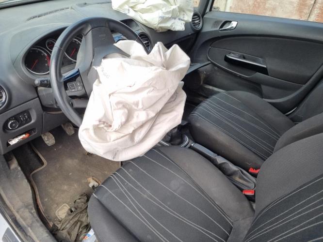 Image Feu arriere principal gauche (feux) - OPEL CORSA D