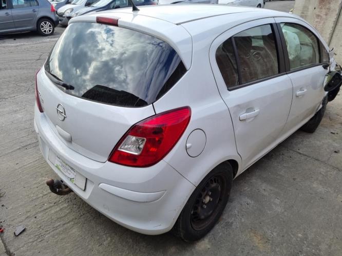 Image Feu arriere principal gauche (feux) - OPEL CORSA D
