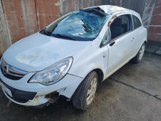 Image Feu arriere principal gauche (feux) - OPEL CORSA D