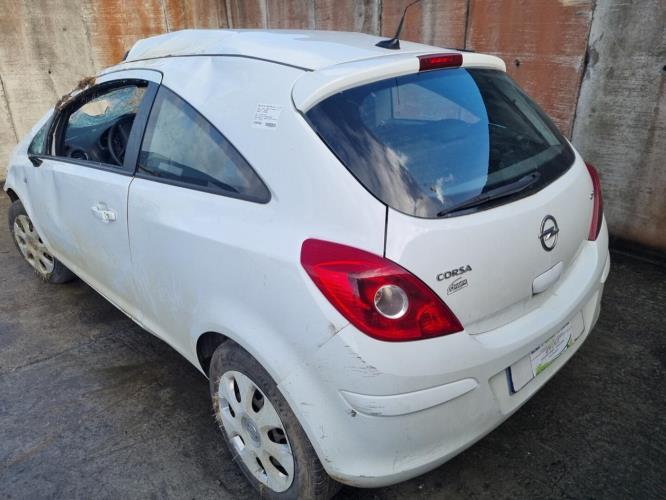 Image Feu arriere principal gauche (feux) - OPEL CORSA D