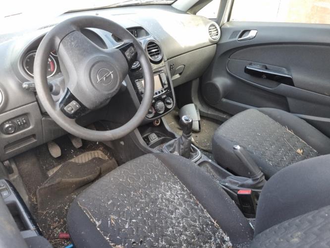 Image Feu arriere principal gauche (feux) - OPEL CORSA D