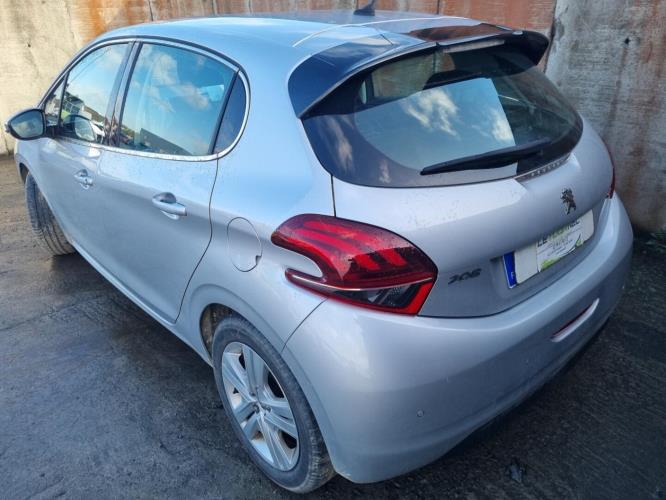 Image Afficheur - PEUGEOT 208 1