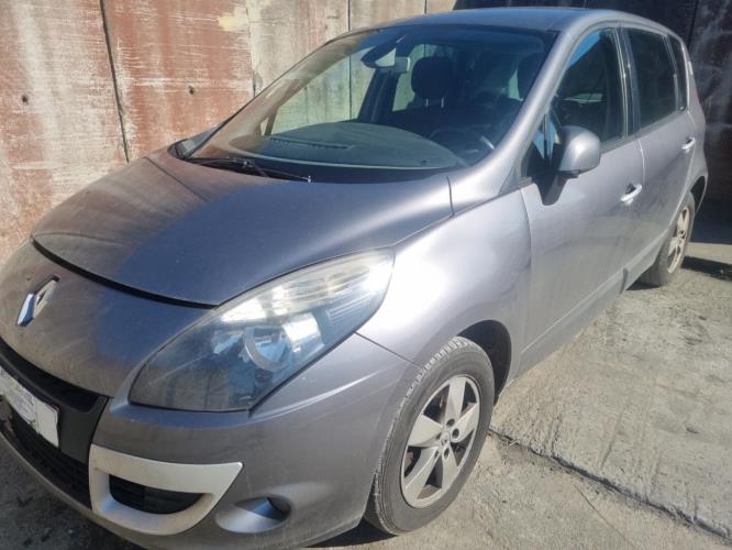 Image Feu arriere principal droit (feux) - RENAULT SCENIC 3