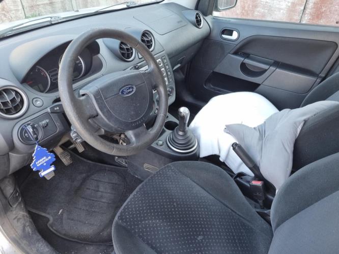 Image Feu arriere principal droit (feux) - FORD FIESTA 5