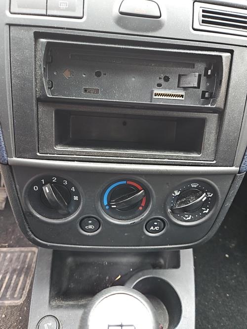 Image Feu arriere principal droit (feux) - FORD FIESTA 5
