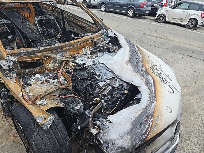 Image Feu arriere secondaire gauche (feux) - MERCEDES CLASSE E 207
