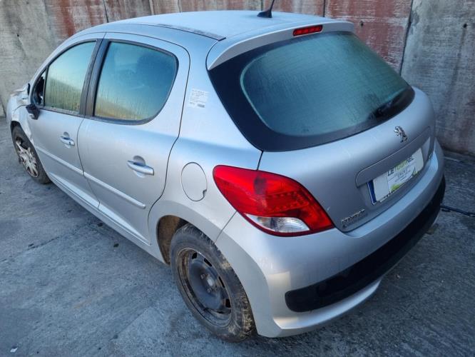 Image Feu arriere principal gauche (feux) - PEUGEOT 207