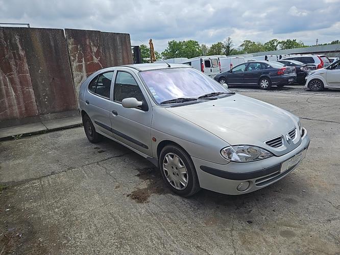 Image Porte avant droit - RENAULT MEGANE 1