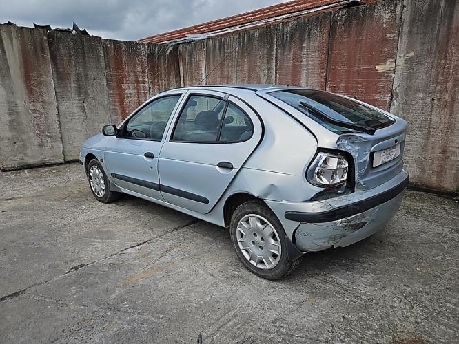 Image Porte avant droit - RENAULT MEGANE 1