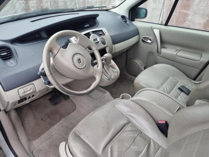 Image Cache sous moteur - RENAULT SCENIC 2