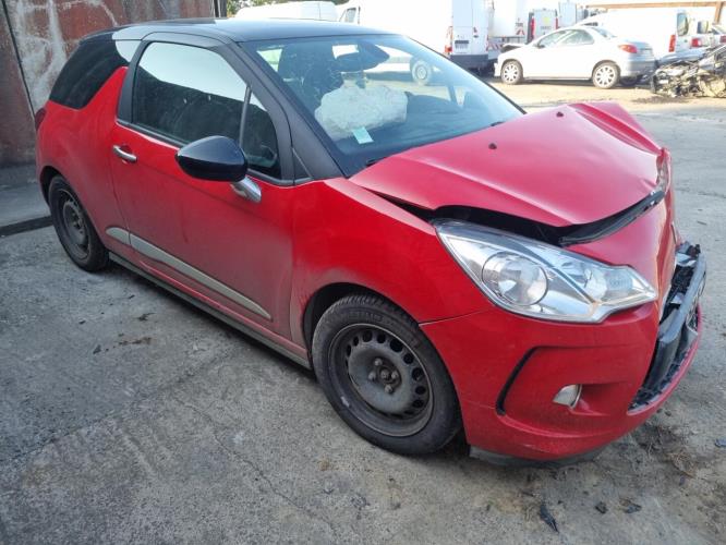 Image Feu arriere principal droit (feux) - CITROEN DS3