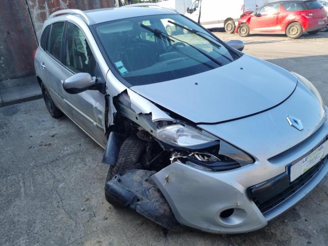 Image Platine feu arriere droit - RENAULT CLIO 3