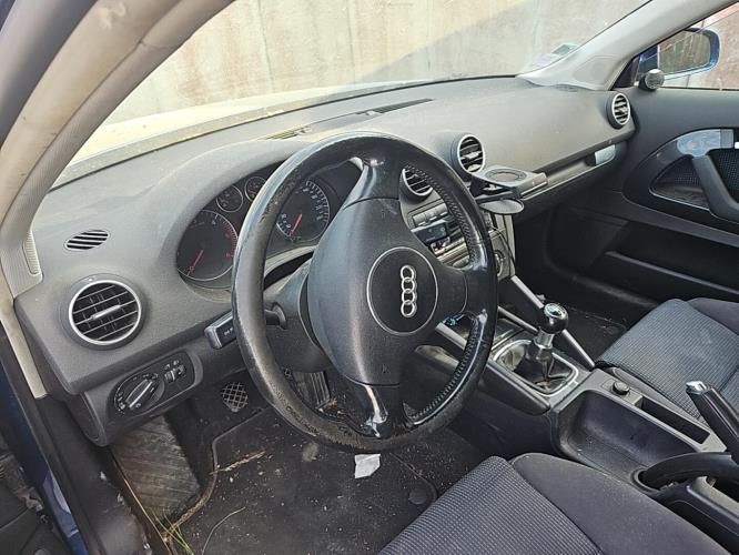 Image Feu arriere principal droit (feux) - AUDI A3 2