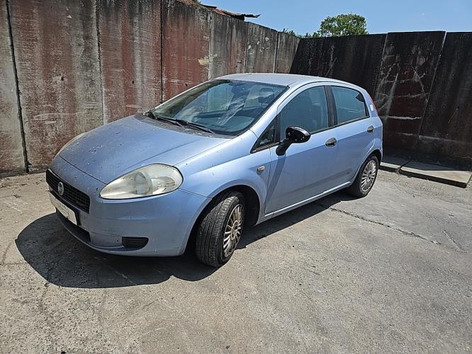 Image Feu arriere principal droit (feux) - FIAT GRANDE PUNTO