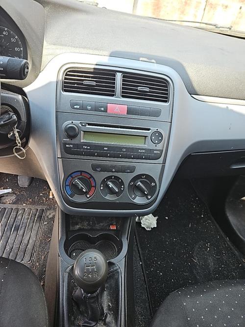 Image Feu arriere principal droit (feux) - FIAT GRANDE PUNTO