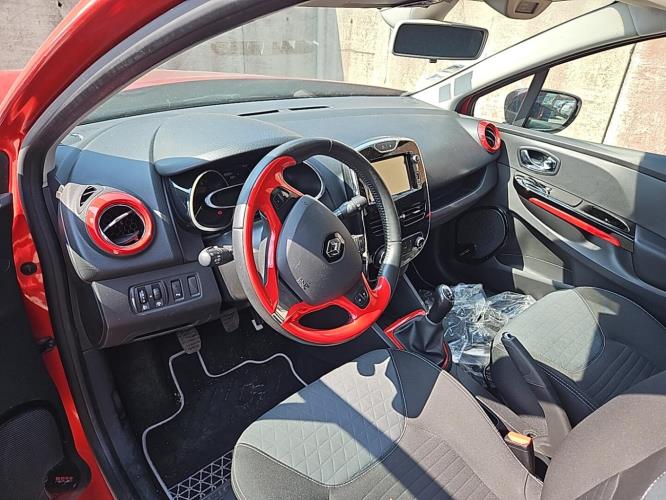 Image Feu arriere principal droit (feux) - RENAULT CLIO 4