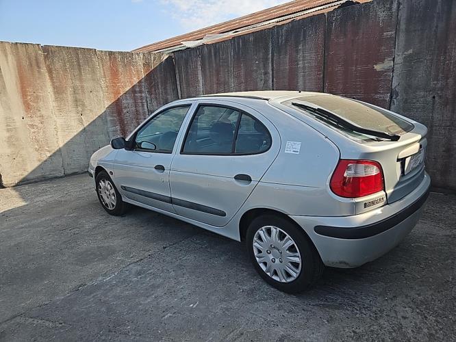 Image Feu arriere principal droit (feux) - RENAULT MEGANE 1