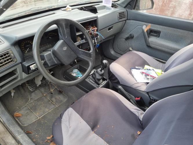 Image Feu arriere principal droit (feux) - RENAULT R19