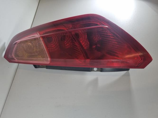Image Feu arriere principal droit (feux) - FIAT GRANDE PUNTO