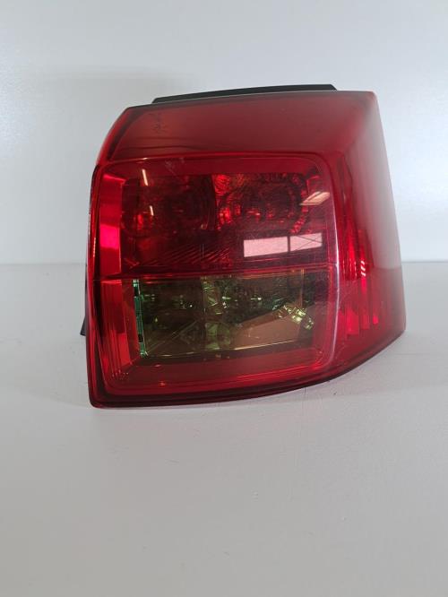 Image Feu arriere principal droit (feux) - PEUGEOT 4007