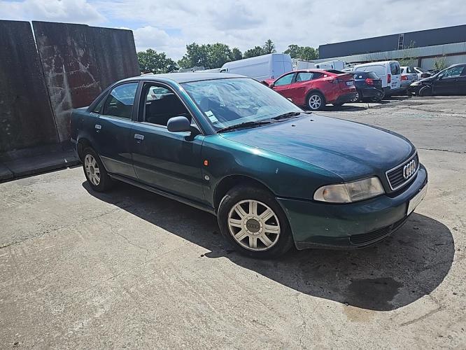 Image Feu arriere principal gauche (feux) - AUDI A4 1