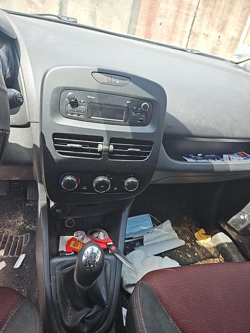 Image Feu diurne avant gauche - RENAULT CLIO 4