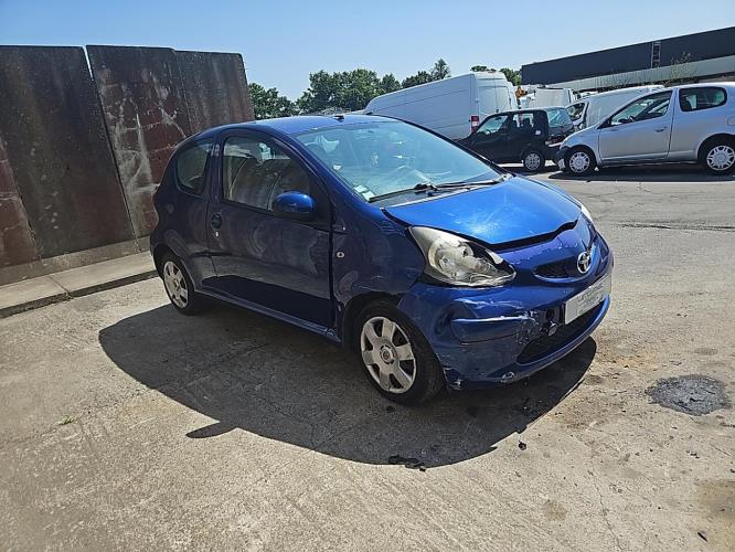 Image Feu arriere principal gauche (feux) - TOYOTA AYGO 1