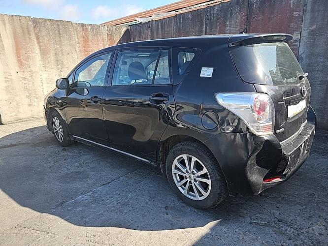 Image Capot - TOYOTA VERSO